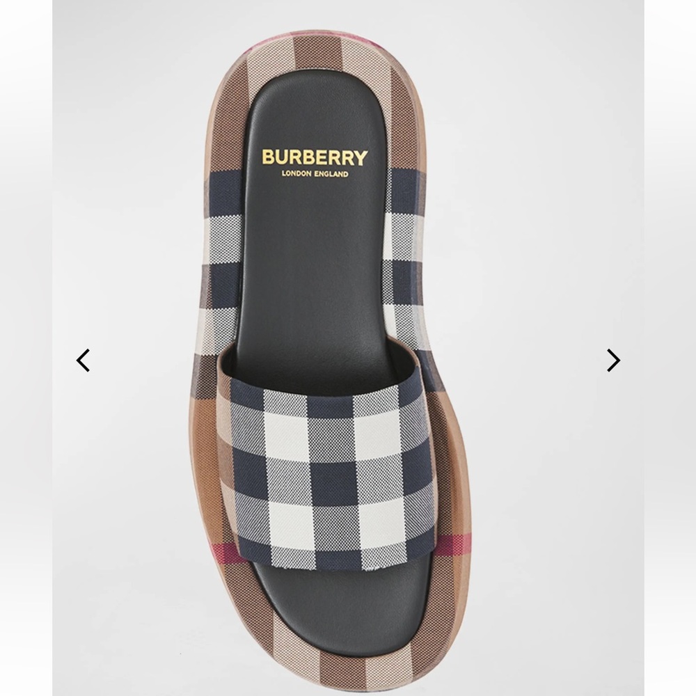 SIZE 39 BRAND NEW BRUBERRY SLIDES